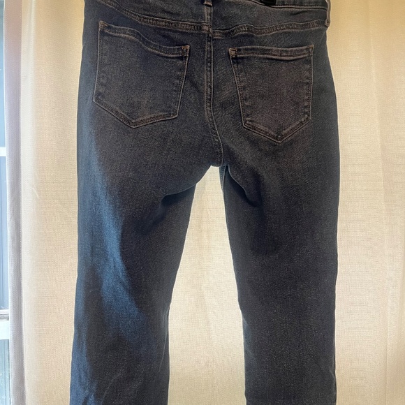 Old navy rockstar super skinny jeans - Picture 2 of 5